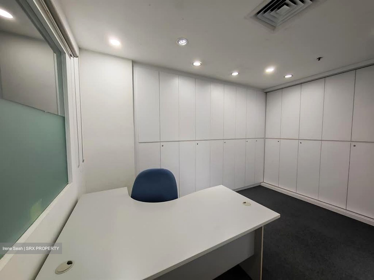 International Plaza (D2), Office #575430401